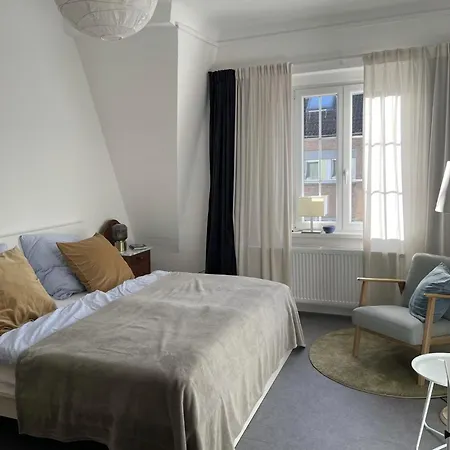 Appartement Ruhige Zentral Gelegene Altbauwohnung *